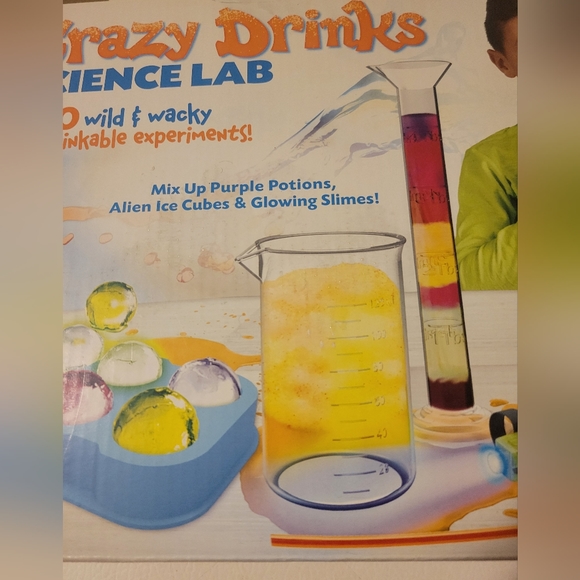 Crazy Drinks Science Lab NIB - Picture 4 of 9